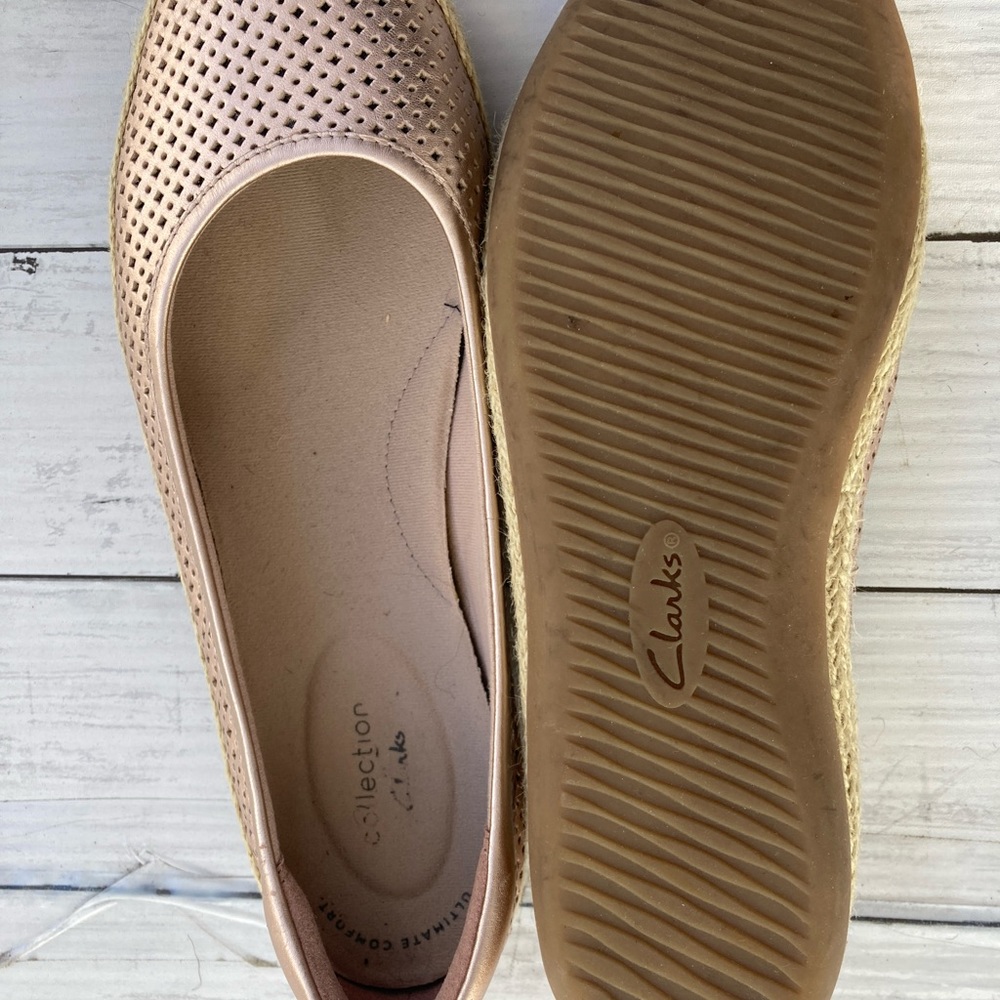 Rose Gold Clark shoes size 9 1/2 Wide